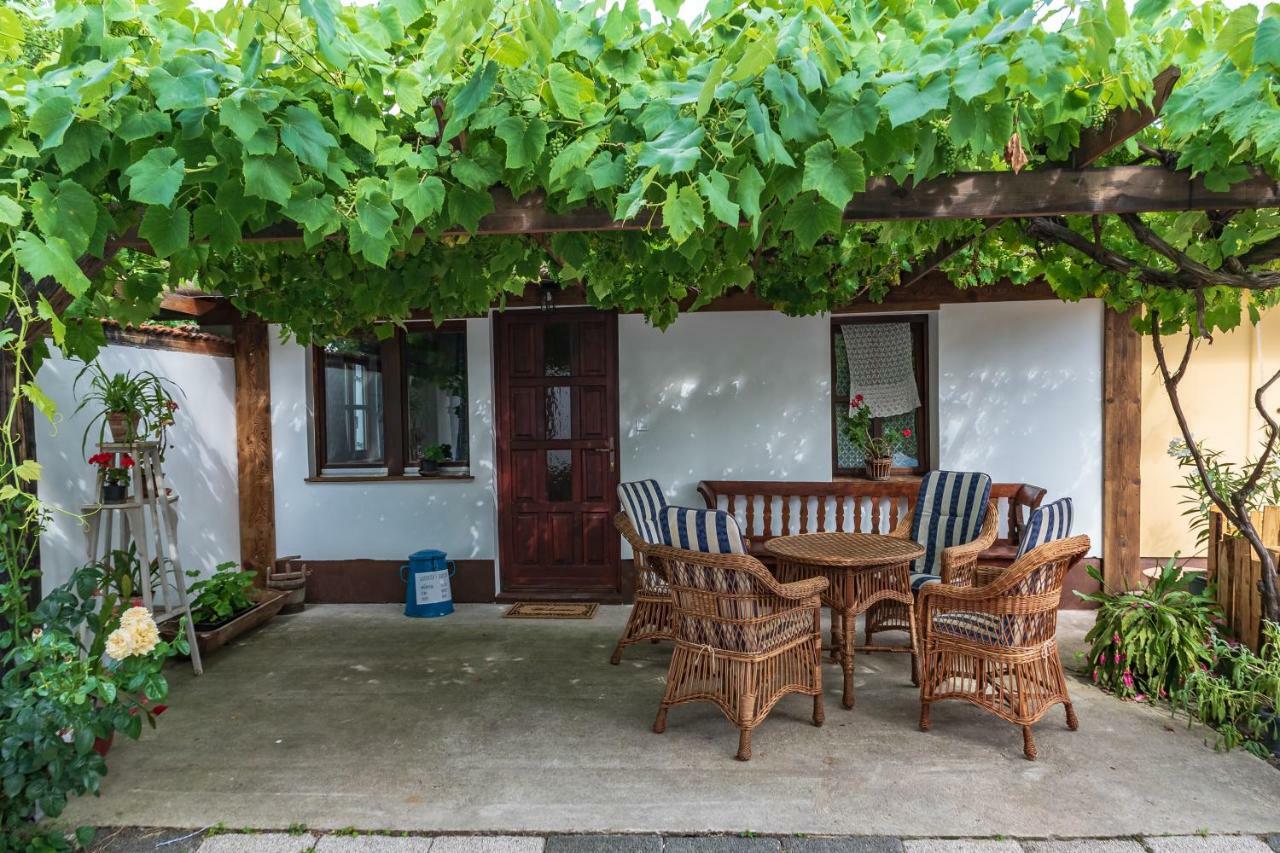 Pajta Apartman Еґер Екстер'єр фото